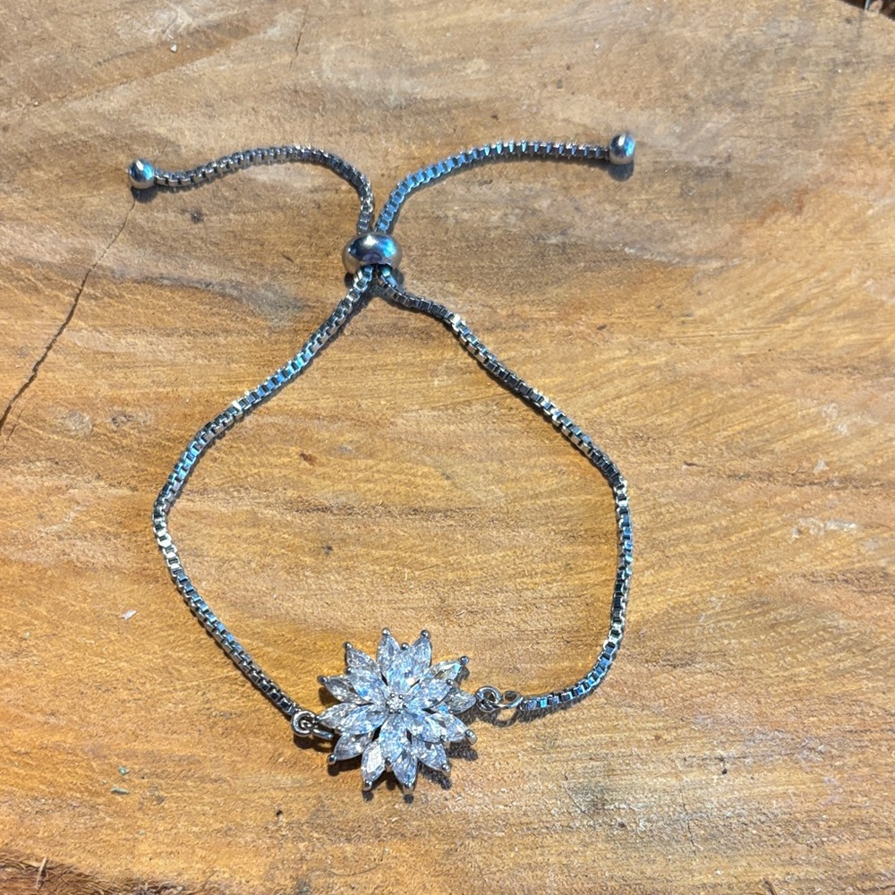 Elegant Silver Floral Bracelet
